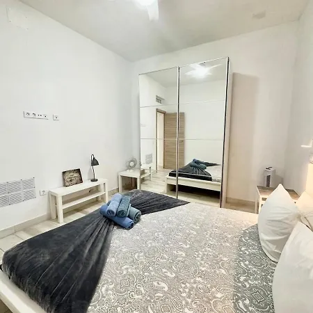 Διαμέρισμα Luna En Centro, 1 Min De La Playa, Cocina Completa Y Wifi *